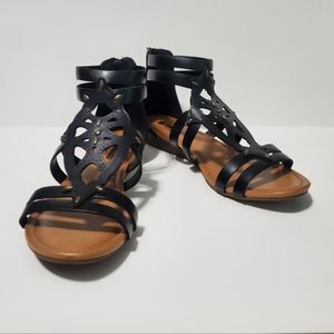 Makalu Sandals - Size 7